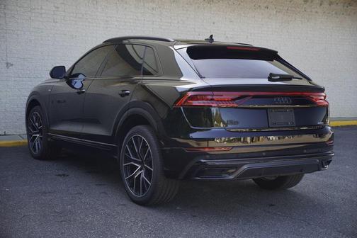 2022 Audi Q8 55 Premium Plus