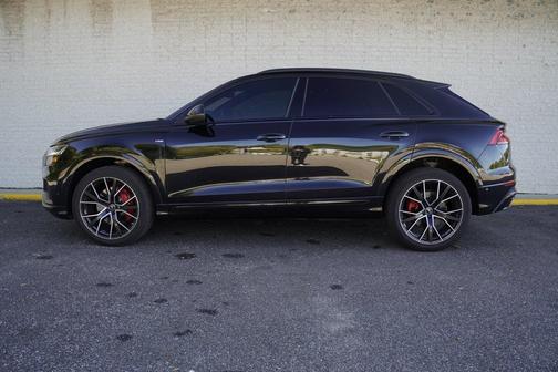 2022 Audi Q8 55 Premium Plus