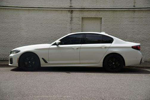 Alpine White 2021 BMW 530 530i