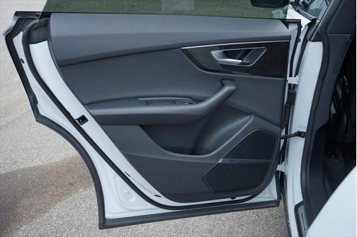 2021 Audi Q8 55 Premium Plus