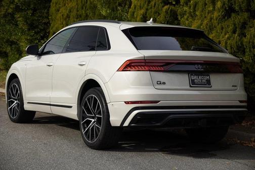 2021 Audi Q8 55 Premium Plus