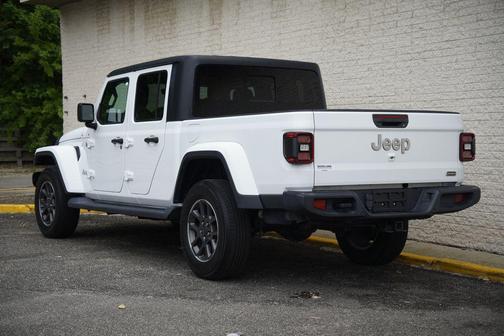 Bright White Clearcoat 2020 Jeep Gladiator Rubicon