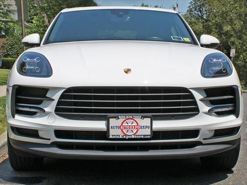 2020 Porsche Macan Base