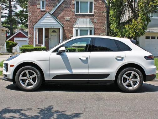 2020 Porsche Macan Base