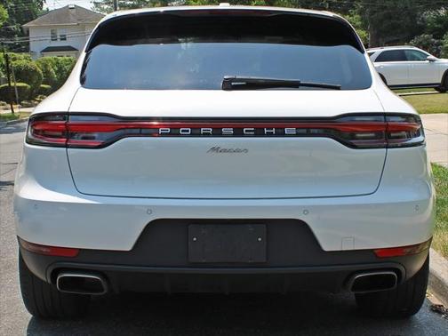 2020 Porsche Macan Base