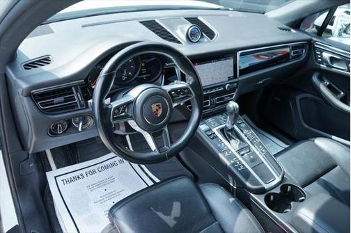 2020 Porsche Macan Base