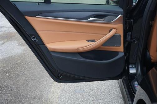 2022 BMW 530 i xDrive