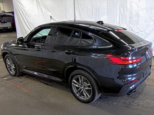 2021 BMW X4 M40i