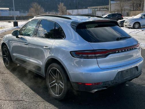 2020 Porsche Macan Base