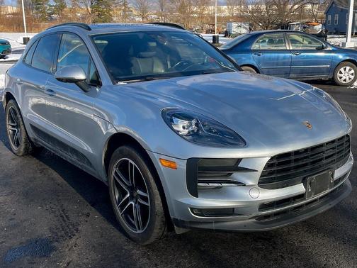 2020 Porsche Macan Base