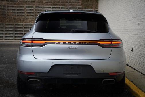2020 Porsche Macan Base
