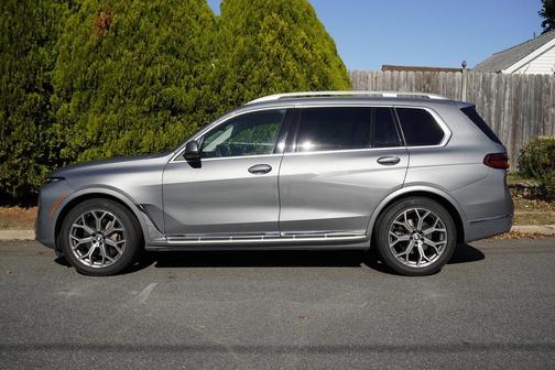 2025 BMW X7 xDrive40i