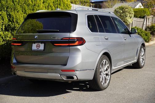 2025 BMW X7 xDrive40i