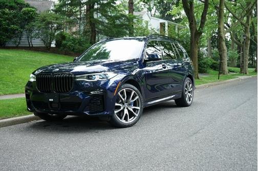2022 BMW X7 M50i