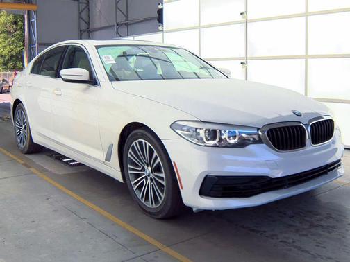 Mineral White Metallic 2020 BMW 530 xDrive