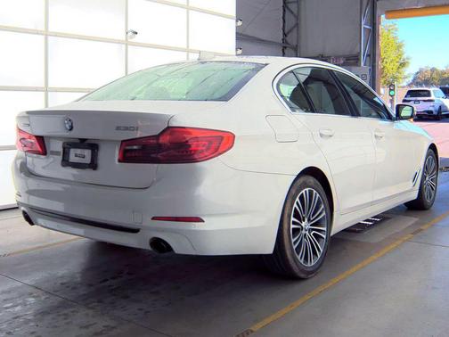 Mineral White Metallic 2020 BMW 530 xDrive