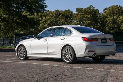 2024 BMW 330 i xDrive
