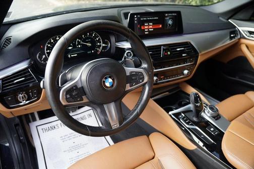 2019 BMW 530 530i