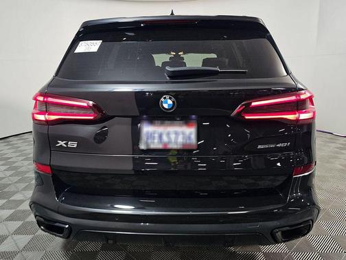 Black Sapphire Metallic 2023 BMW X5 sDrive40i