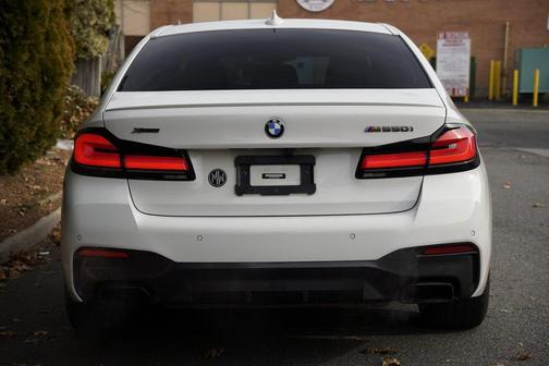 2022 BMW M550 i Xdrive