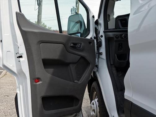 2022 Ford Transit-250 Base