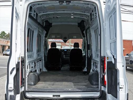 2022 Ford Transit-250 Base
