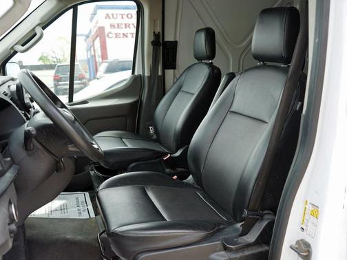 2022 Ford Transit-250 Base