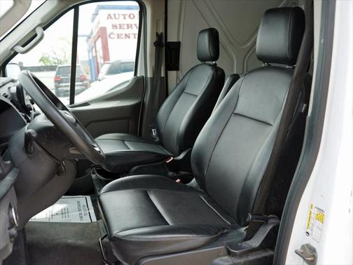 2022 Ford Transit-250 Base