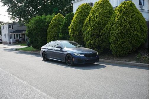 2022 BMW 530 i
