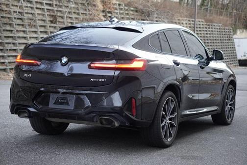 2024 BMW X4 xDrive30i