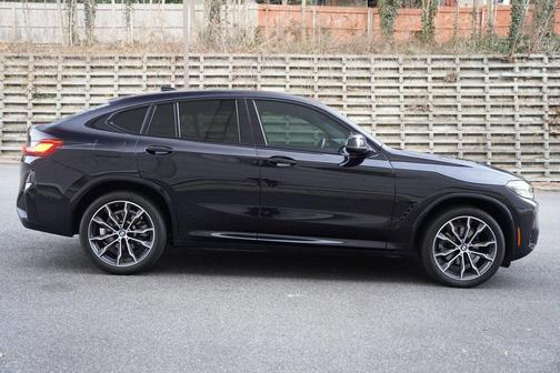 2024 BMW X4 xDrive30i