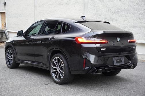 2024 BMW X4 xDrive30i