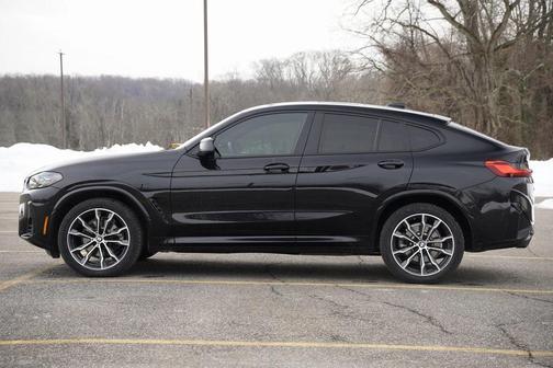 2024 BMW X4 xDrive30i