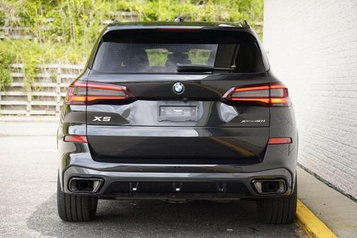 Black Sapphire Metallic 2023 BMW X5 xDrive40i
