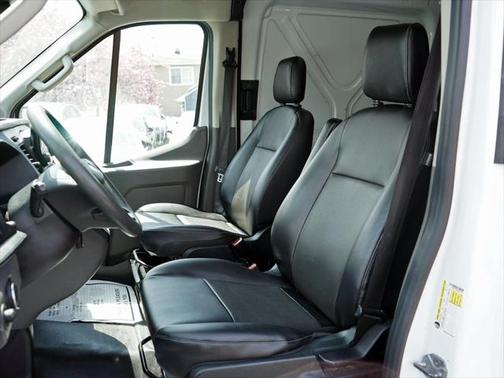 2022 Ford Transit-250 Base