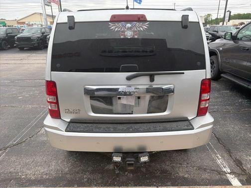 Bright Silver Metallic Clearcoat 2012 Jeep Liberty Jet
