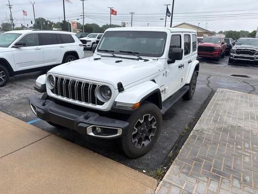 Bright White Clearcoat 2024 Jeep Wrangler Sahara