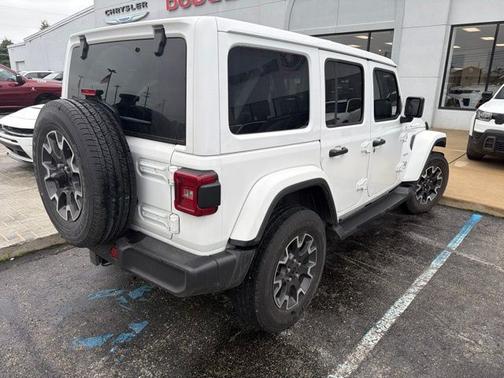 Bright White Clearcoat 2024 Jeep Wrangler Sahara