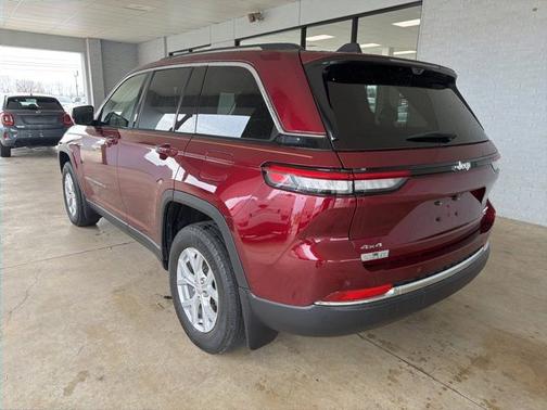 Velvet 2023 Jeep Grand Cherokee Limited