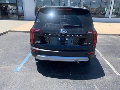 Photo 4 of 6 of 2020 Kia Telluride EX