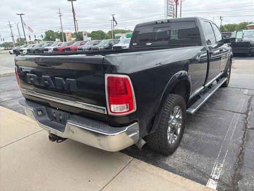 Brilliant Black Crystal Pearlcoat 2017 RAM 2500 Limited Crew Cab 4x4 8' Box