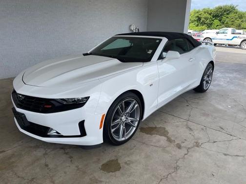 Summit White 2020 Chevrolet Camaro 2LT