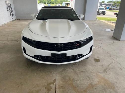 Summit White 2020 Chevrolet Camaro 2LT