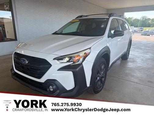 Crystal White Pearl 2025 Subaru Outback Onyx Edition XT