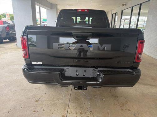 Diamond Black Crystal Pearlcoat 2026 RAM 2500 Black Express Crew Cab 4x4 6'4' Box