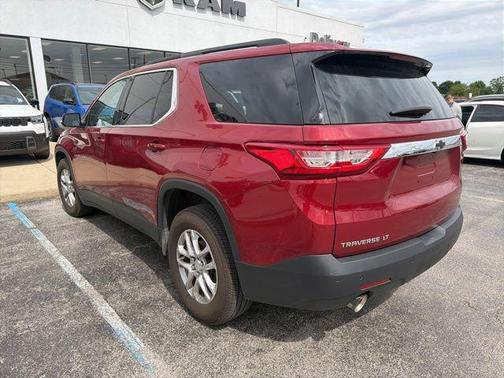 Cajun Red Tintcoat 2019 Chevrolet Traverse LT Cloth