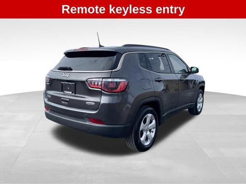 Granite Crystal Metallic Clearcoat 2019 Jeep Compass Latitude