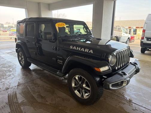 Black Clearcoat 2019 Jeep Wrangler Unlimited Sahara