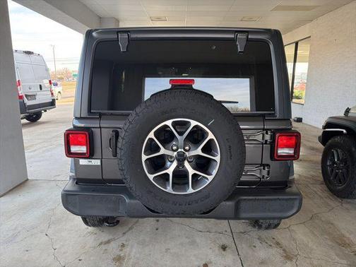 Granite Crystal Metallic Clearcoat 2024 Jeep Wrangler Sport S