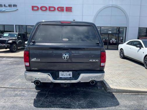 Granite Crystal Metallic Clearcoat 2018 RAM 1500 Big Horn